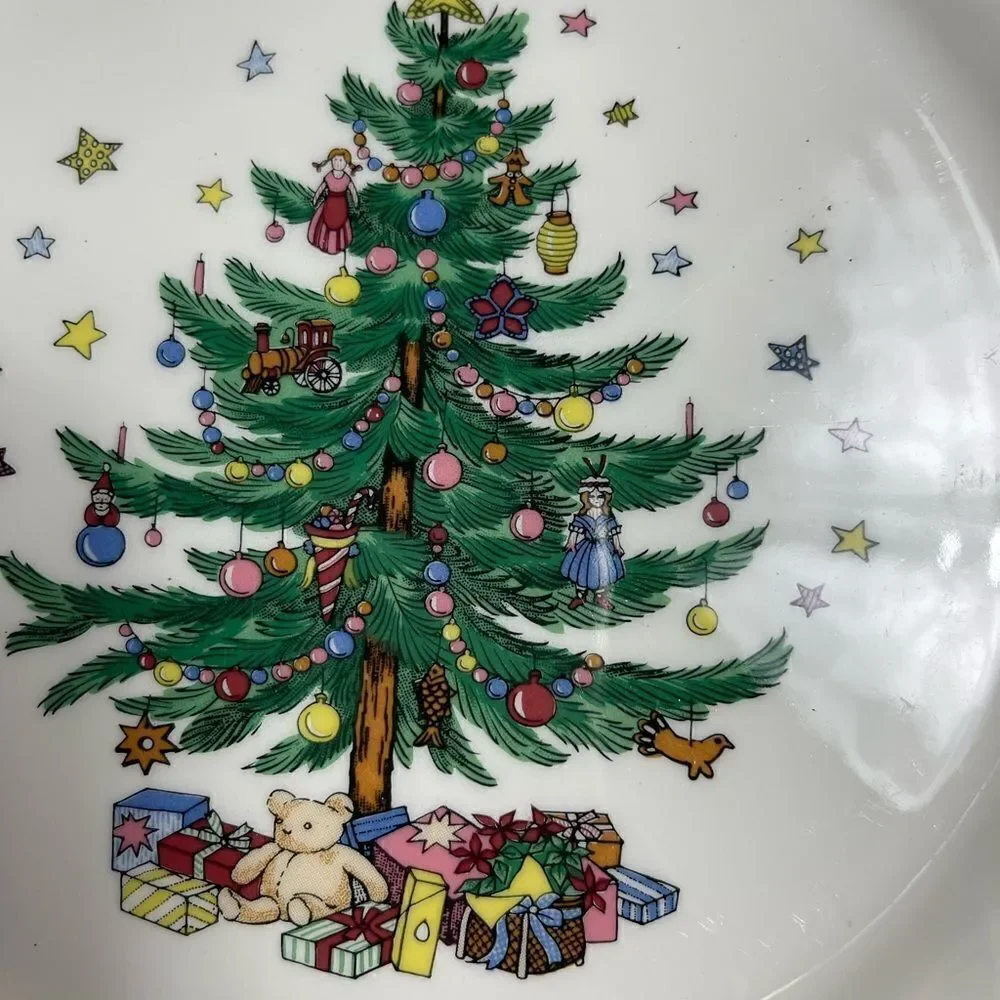 Niko Happy Holidays 1Dinner plate .oven ,microwave and dishwasher safe